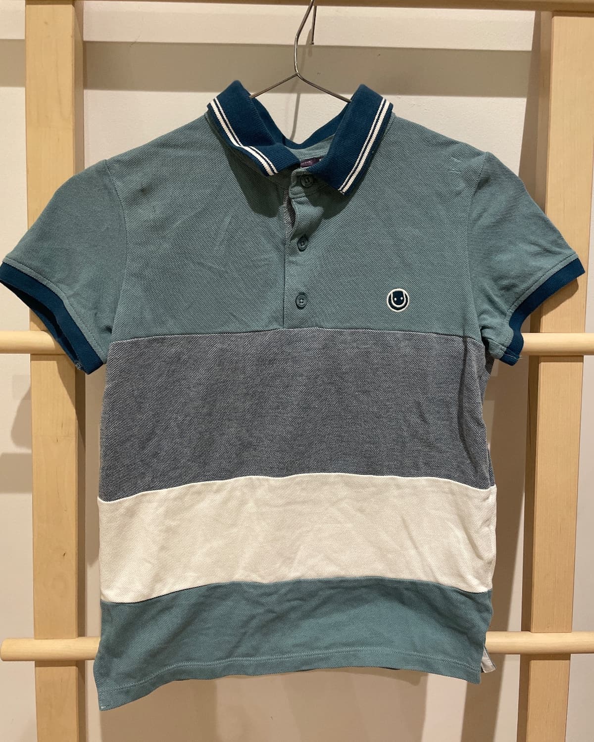 Polo tons bleu