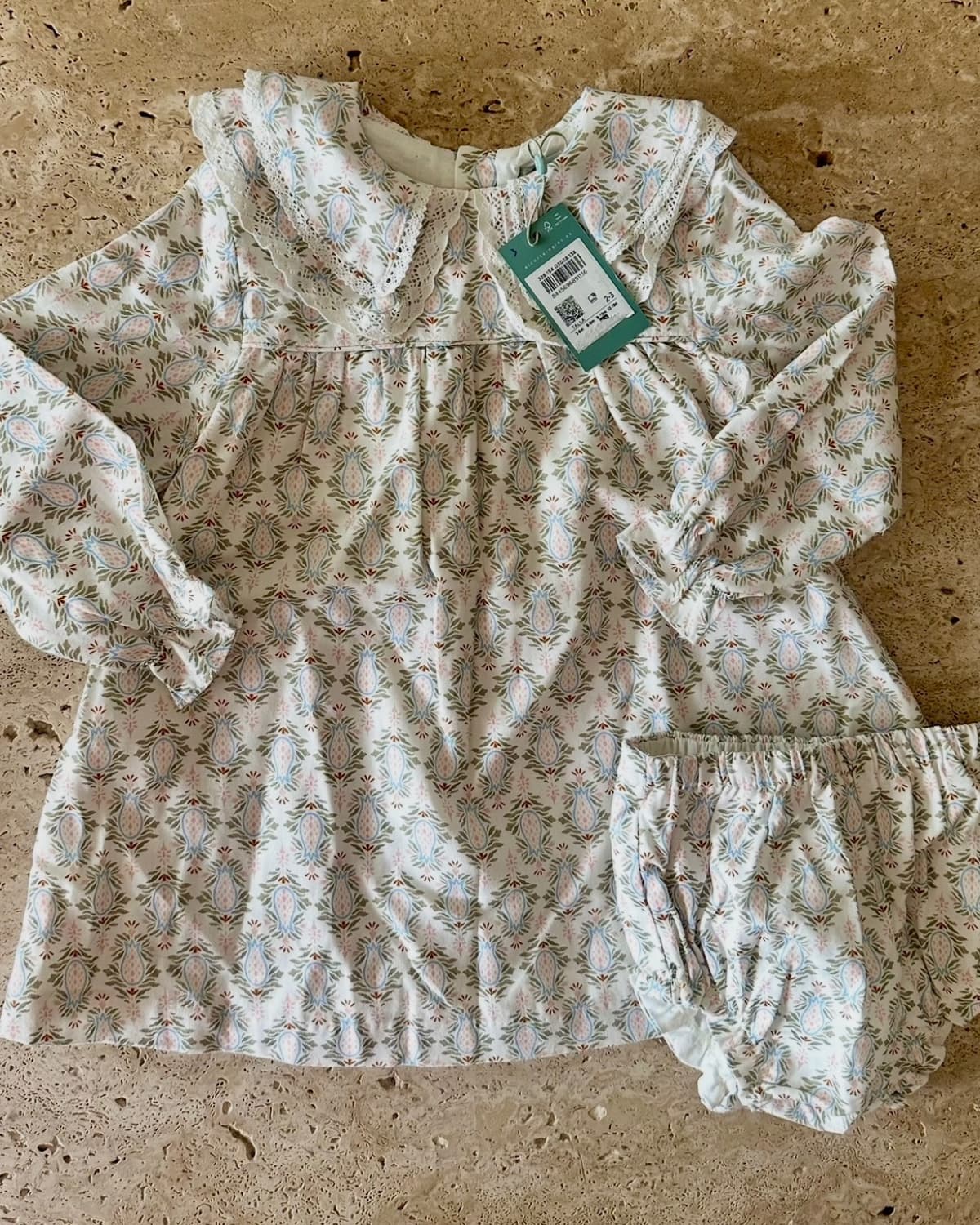 Robe et bloomer neufs avec étiquette taille 2-3 ans