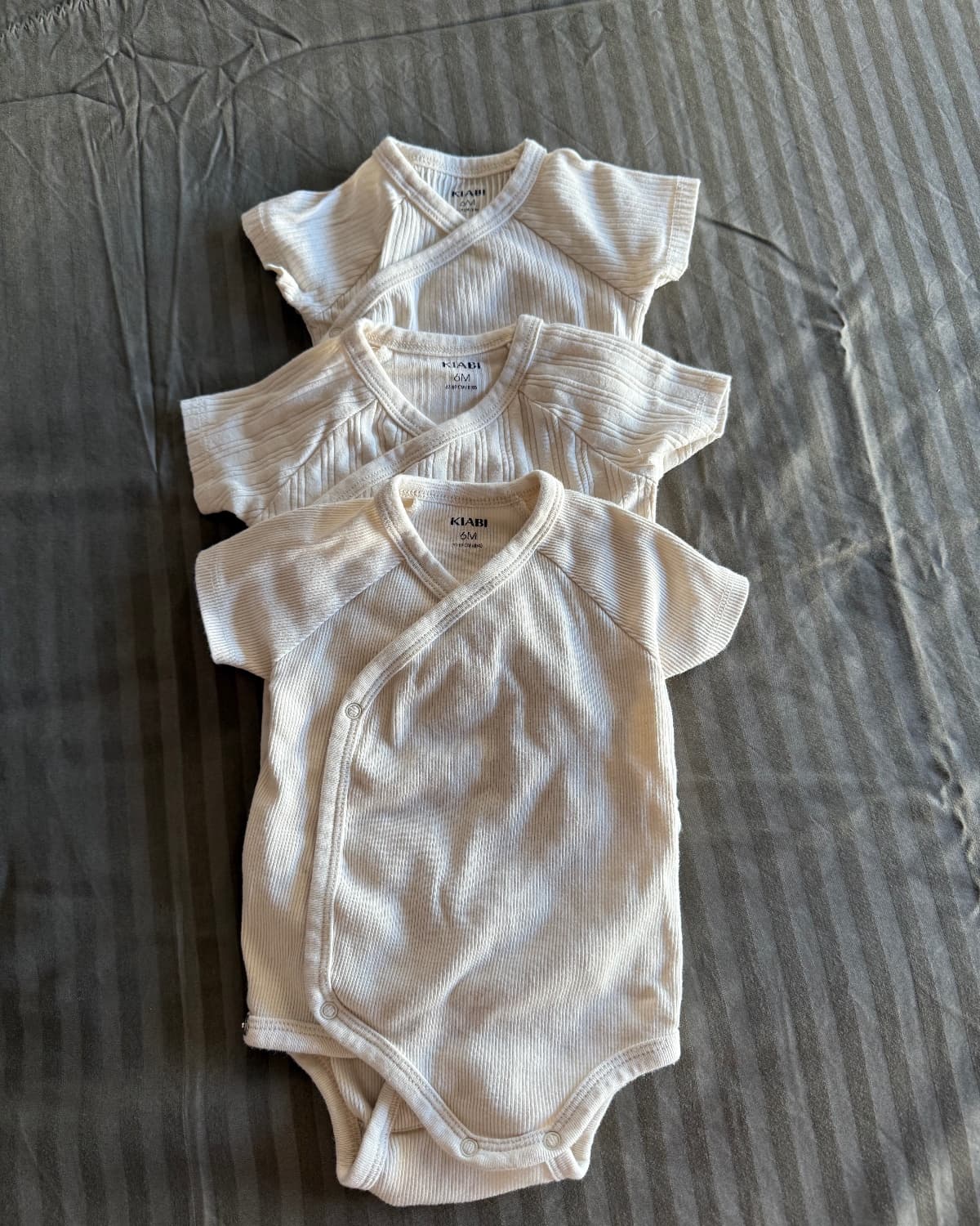 Lot de 11 bodies kiabi