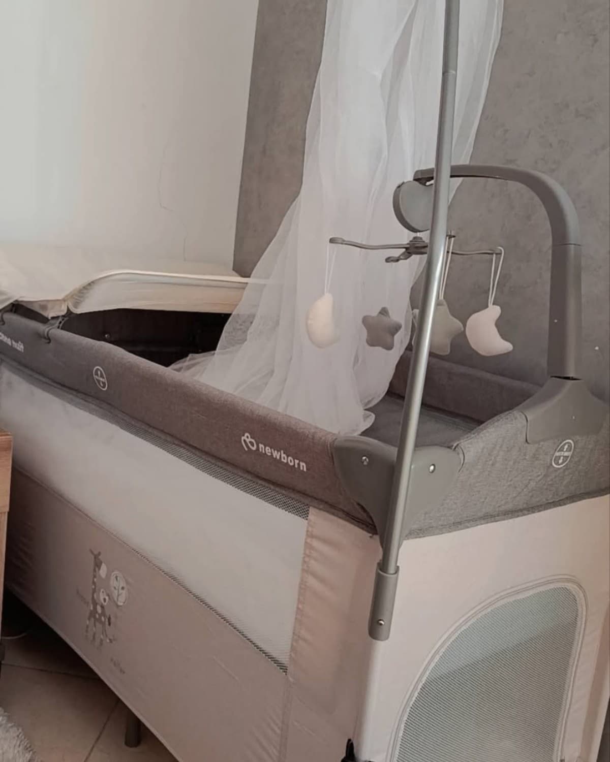 Lit parapluie avec matelas