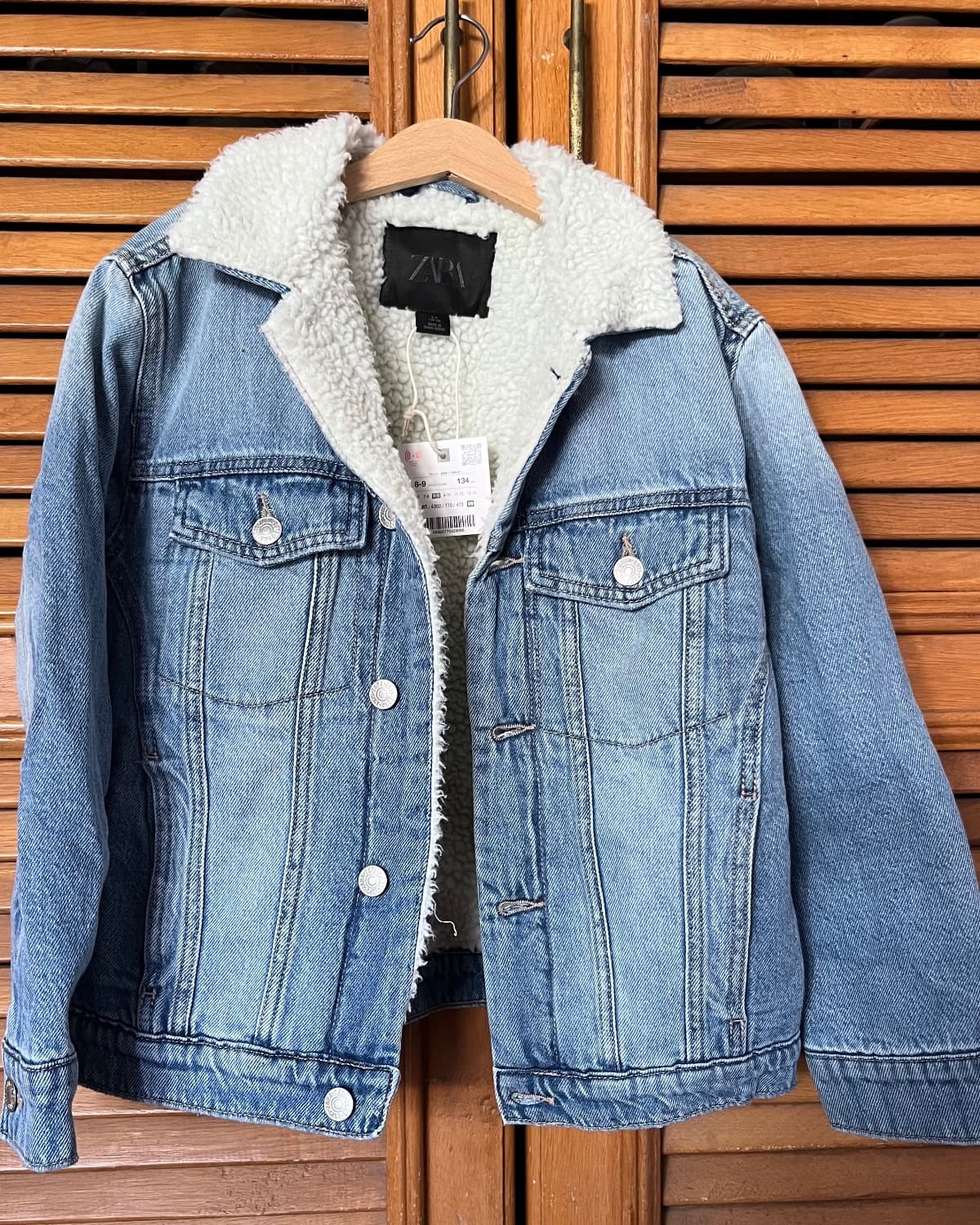 Veste Zara en jean neuve 8/9 ans
