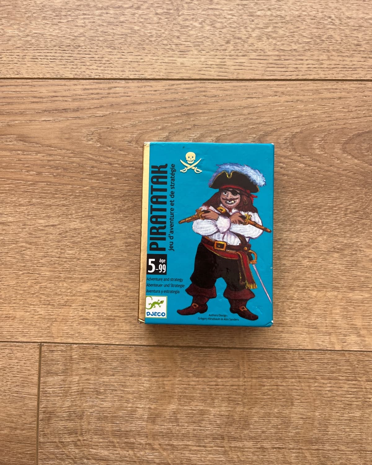 Jeu de cartes et de stratégie Piratatak