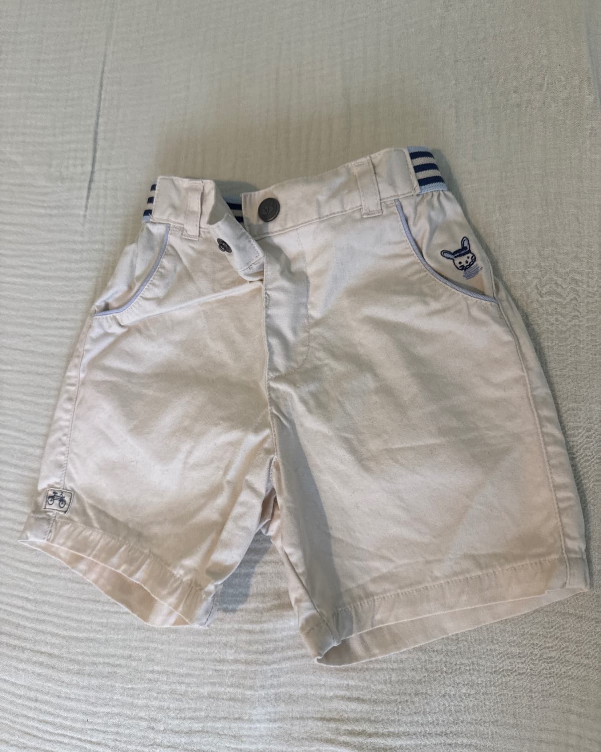 Short beige
