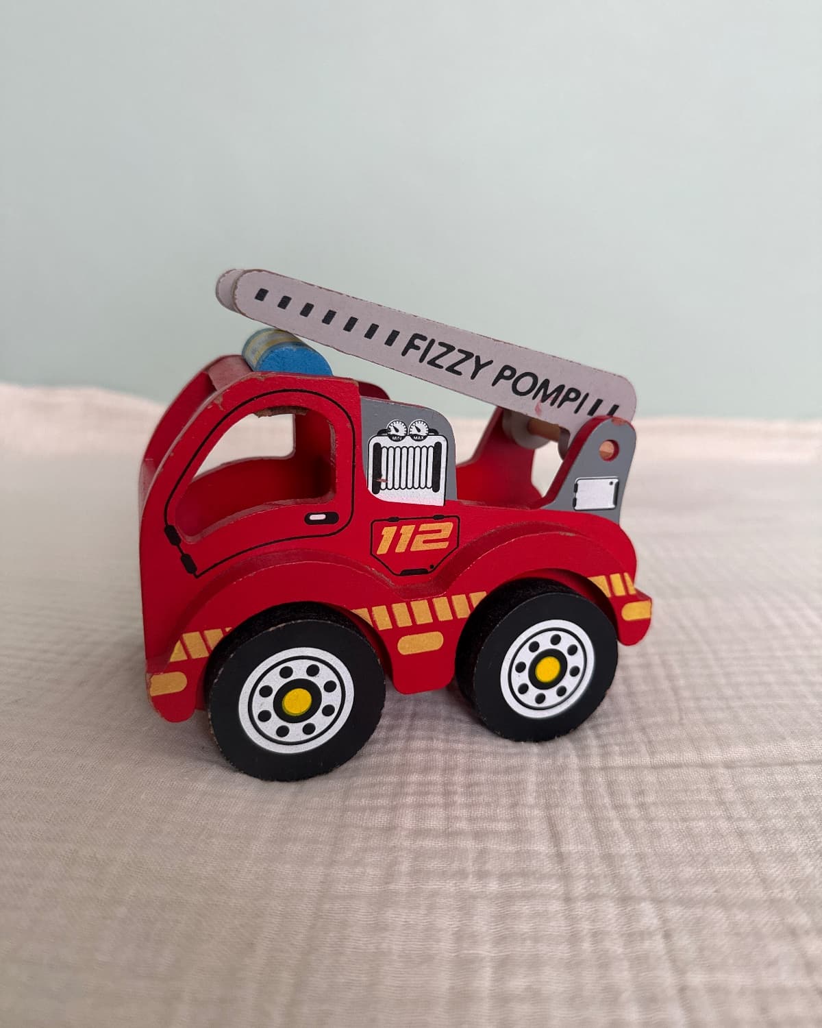 Camion pompier bois