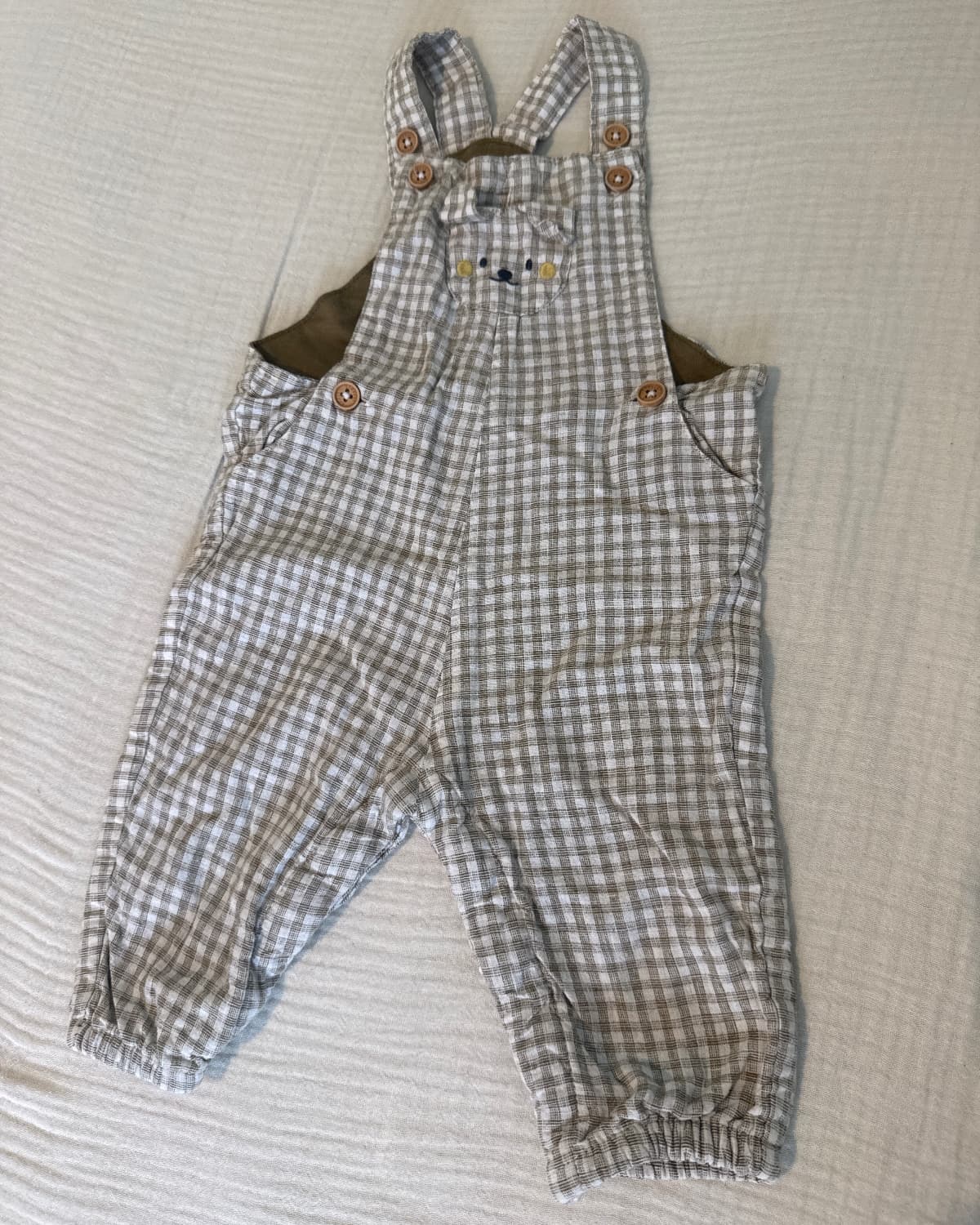 Salopette à carreaux