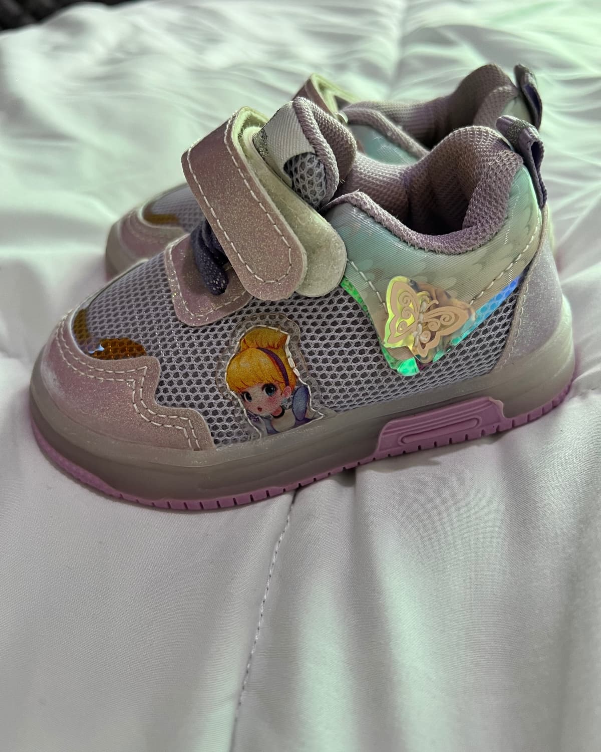 Paire de chaussures pour fille (1 an )
