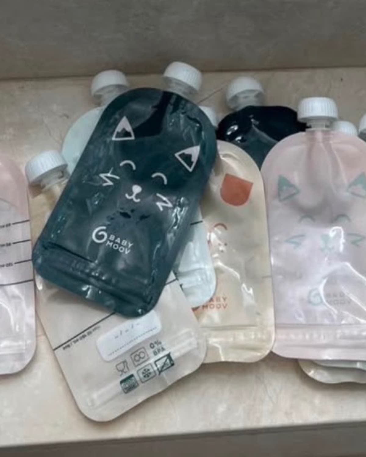 Lot de 17 gourdes réutilisables