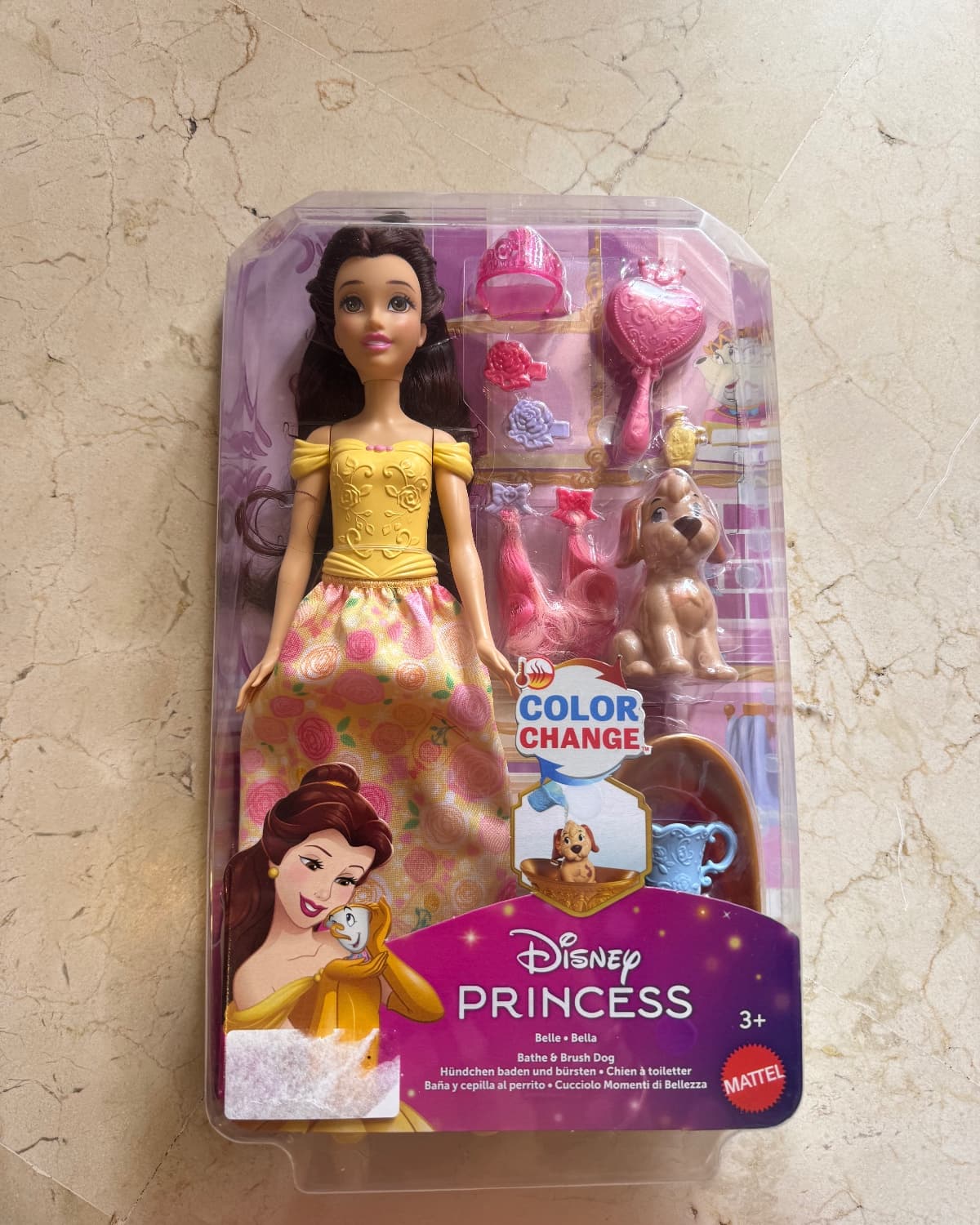 Poupee Barbie Belle (la belle et la Bête) neuve