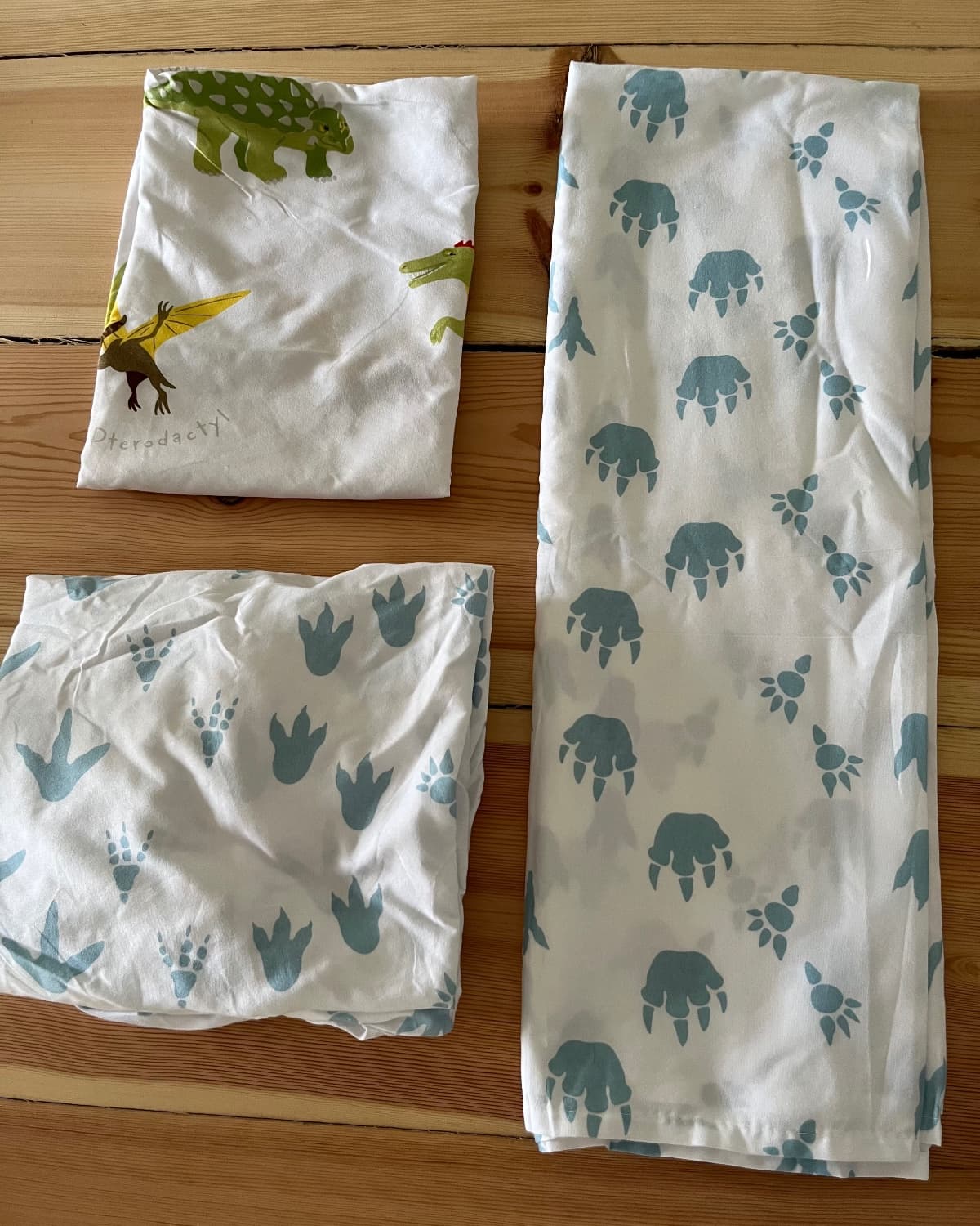 Draps lit bébé — dinosaures