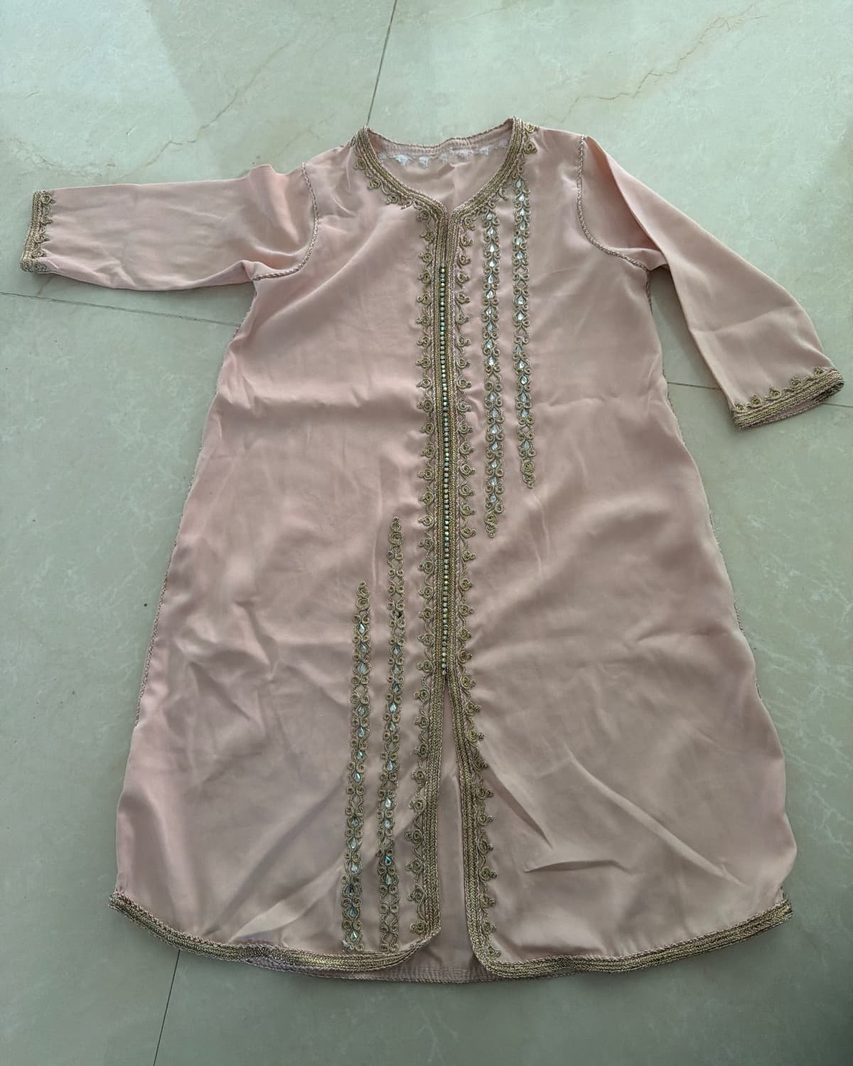 Caftan rose perlé