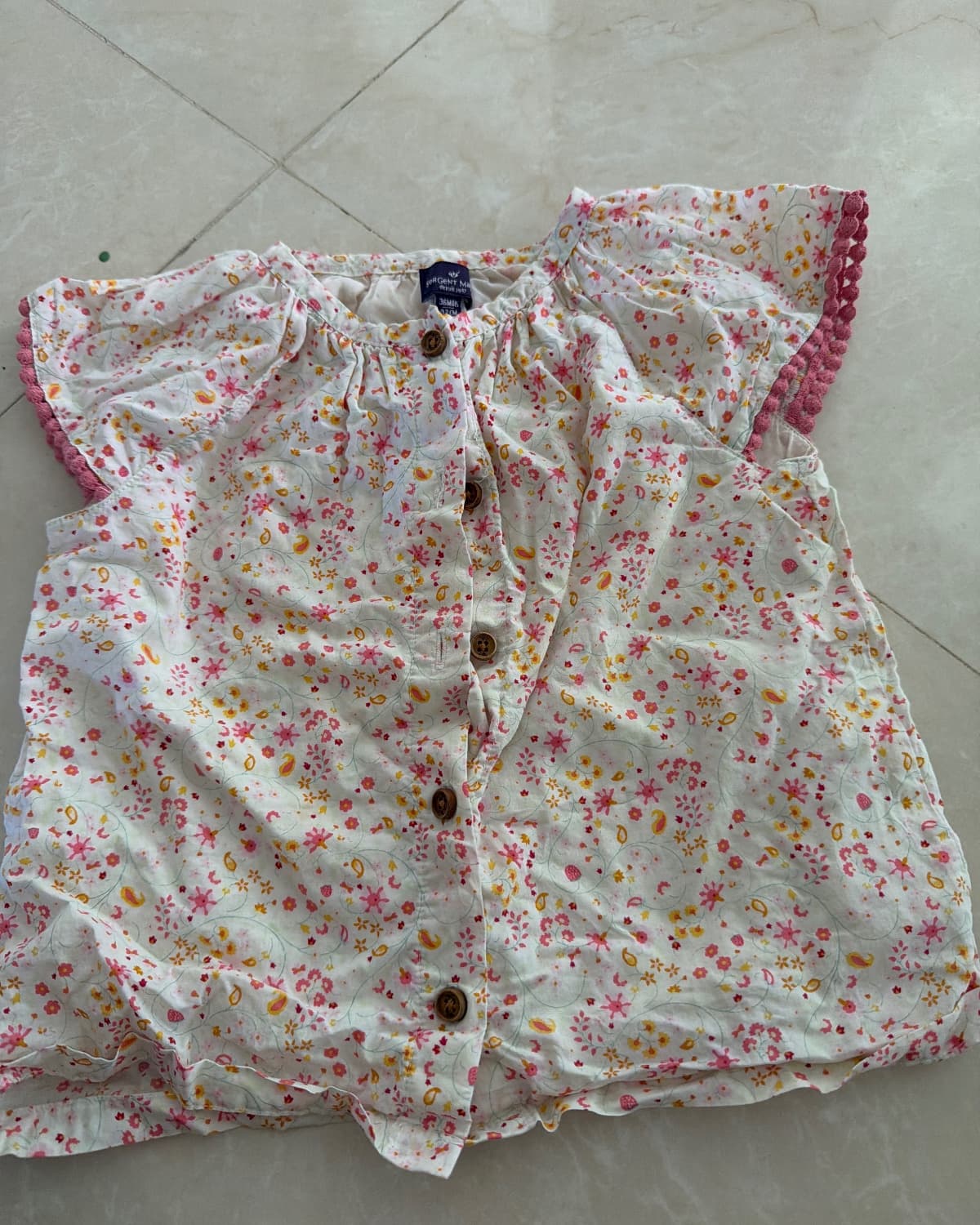 Top a fleurs rose